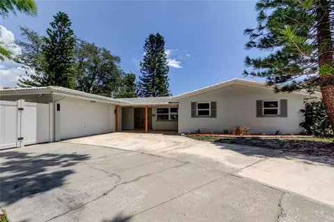 10744 Drummond Rd, Tampa, FL 33615