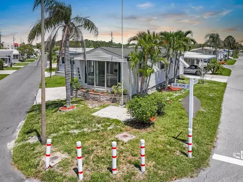 2048 Sun Home St, Sarasota, FL 34231