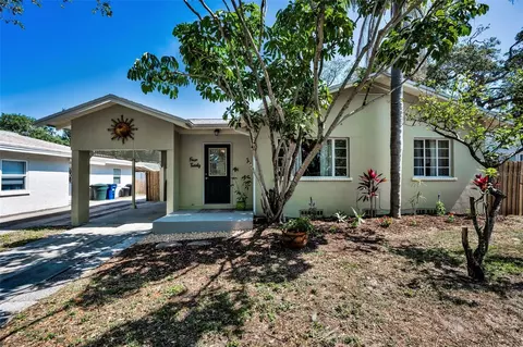 420 Roanoke St, Dunedin, FL 34698