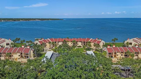 7520 Sunshine Skyway Ln S #109, Saint Petersburg, FL 33711
