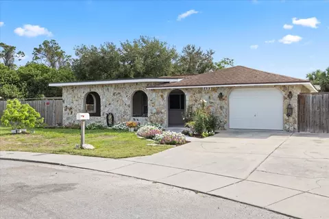 8918 Carmen Ln, Port Richey, FL 34668
