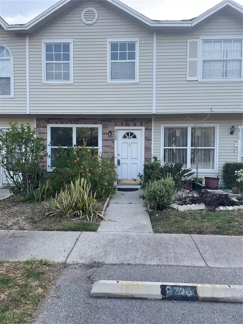 8708 Cobbler Pl, Tampa, FL 33615