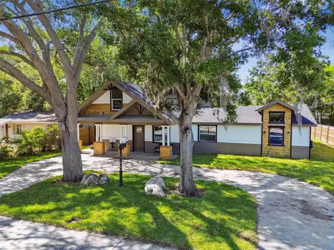 816 9th Ave SW, Largo, FL 33770