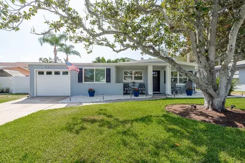 2271 Carolyn Dr, Dunedin, FL 34698