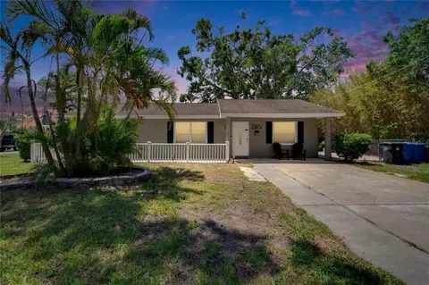 206 4th Ave NW, Ruskin, FL 33570
