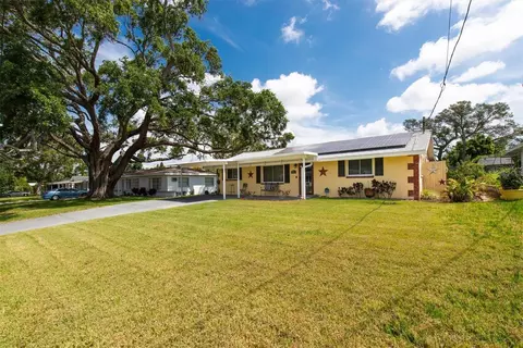5675 Lown St N, Saint Petersburg, FL 33714