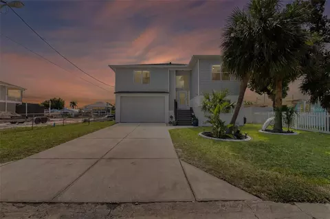 4464 Neptune Dr, Hernando Beach, FL 34607 photo 1