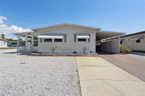 7412 Grand Pine Dr, Hudson, FL 34667