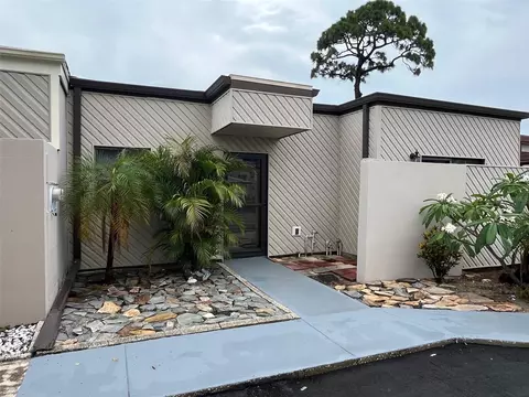 4309 Cedar Grove St, Holiday, FL 34691