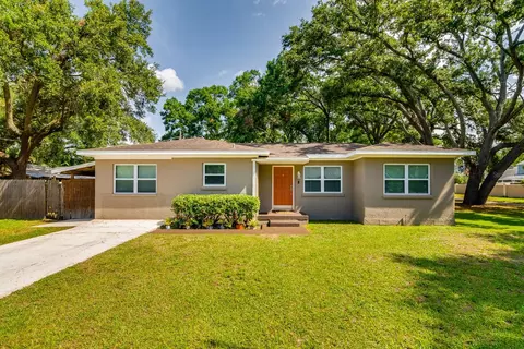 1403 W Pradera Ave, Tampa, FL 33612