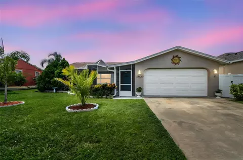 3044 Muir St, Holiday, FL 34691