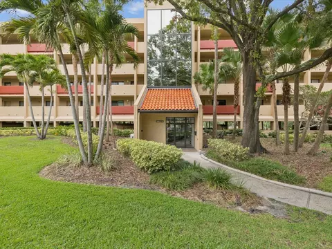3062 Eastland Blvd #405, Clearwater, FL 33761