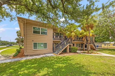 232 36th Ave N #202C, Saint Petersburg, FL 33704