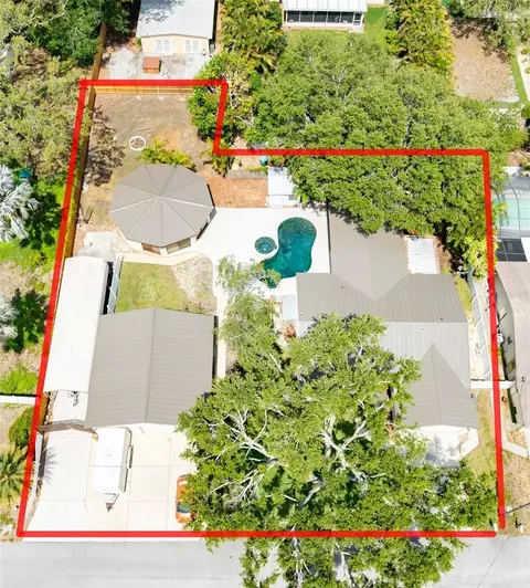 11988 117th St, Seminole, FL 33778