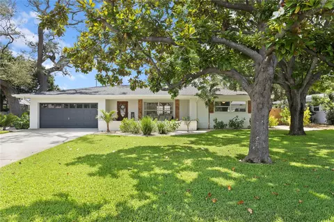 125 Live Oak Ln, Largo, FL 33770