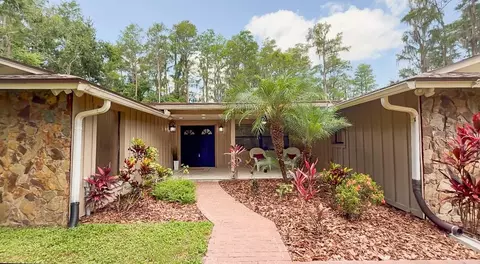 1025 Reading Rd, Lutz, FL 33558