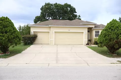 7055 Heatherbrook Dr, Lakeland, FL 33809