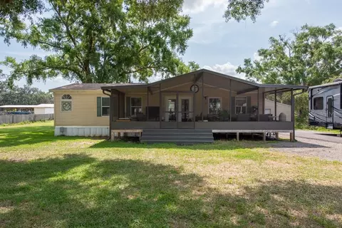 2140 Hinson Rd, Dover, FL 33527