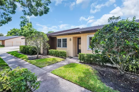 860 Maclaren Dr N #A, Palm Harbor, FL 34684