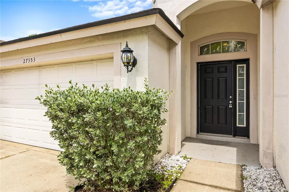 Exterior - 27353 Edenfield Dr, Wesley Chapel, FL 33544 photo 2 of 4