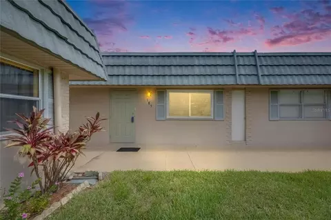 1802 Bedford Ter #185, Sun City Center, FL 33573