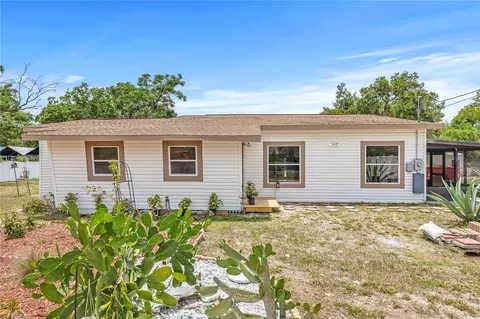 2233 Rightaway Ln, Plant City, FL 33565