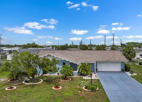 1205 Desert Hills Dr, Sun City Center, FL 33573