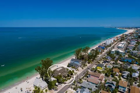 8226 W Gulf Blvd #2, Treasure Island, FL 33706