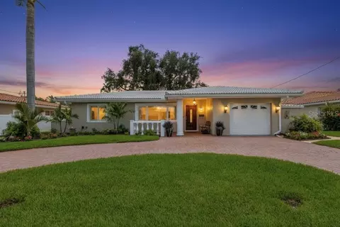 715 45th Ave NE, Saint Petersburg, FL 33703