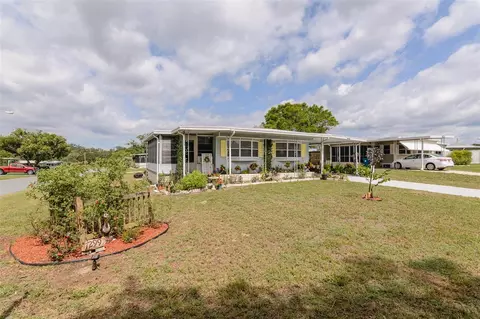 7299 First Circle Dr, Brooksville, FL 34613