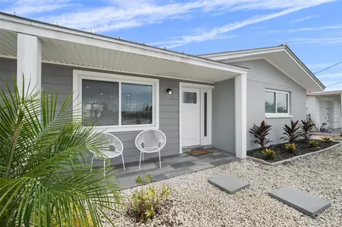 13704 Veronica Dr, Hudson, FL 34667