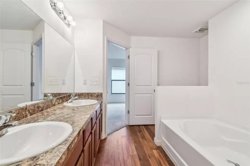 Bath - 11837 Thicket Wood Dr, Riverview, FL 33579 photo 2 of 4