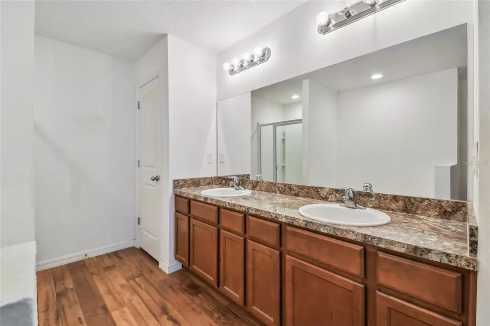 Entry Way - 11837 Thicket Wood Dr, Riverview, FL 33579 photo 4 of 4