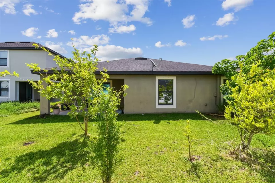 Exterior - 11837 Thicket Wood Dr, Riverview, FL 33579 photo 7 of 24