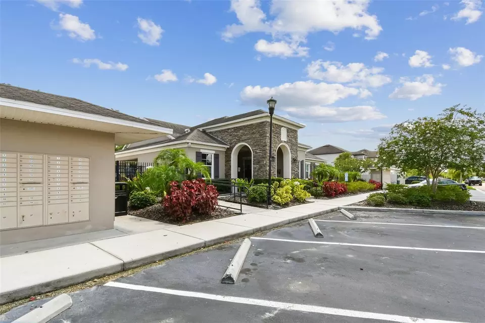 Exterior - 11837 Thicket Wood Dr, Riverview, FL 33579 photo 11 of 24