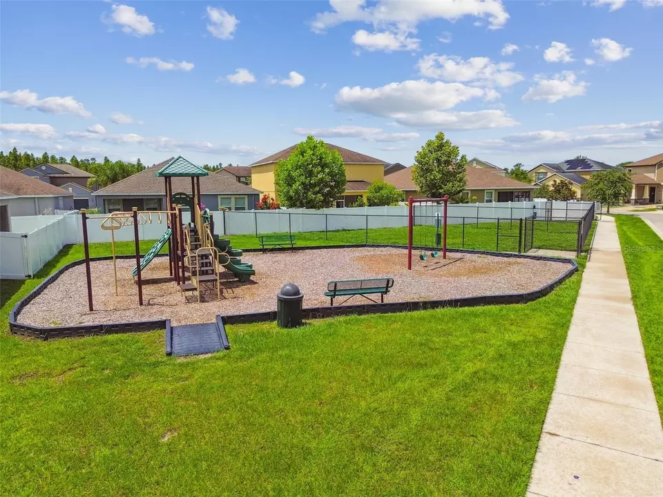 View/Area - 11837 Thicket Wood Dr, Riverview, FL 33579 photo 8 of 31