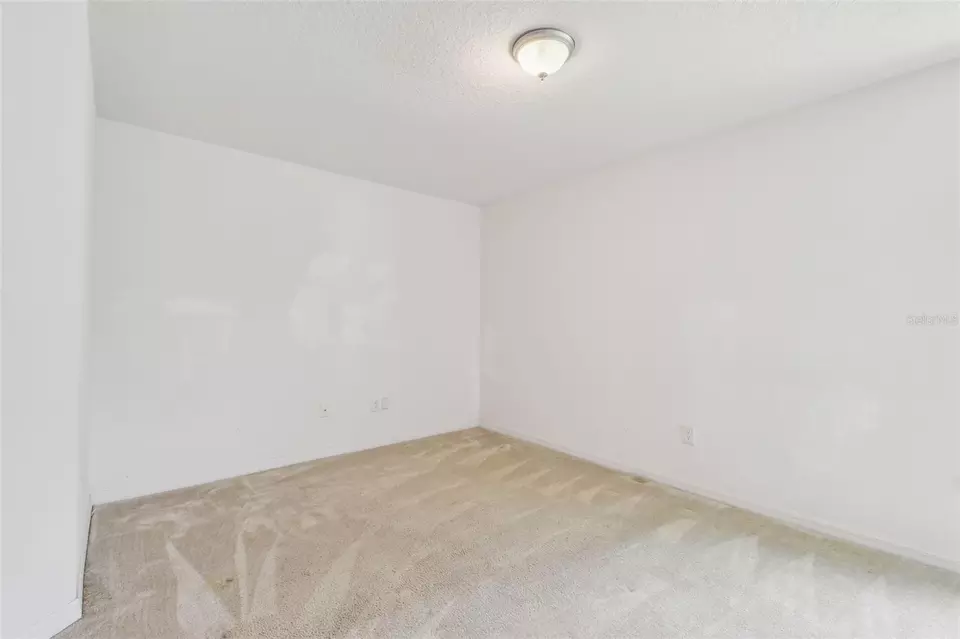 Bedroom - 11837 Thicket Wood Dr, Riverview, FL 33579 photo 5 of 17