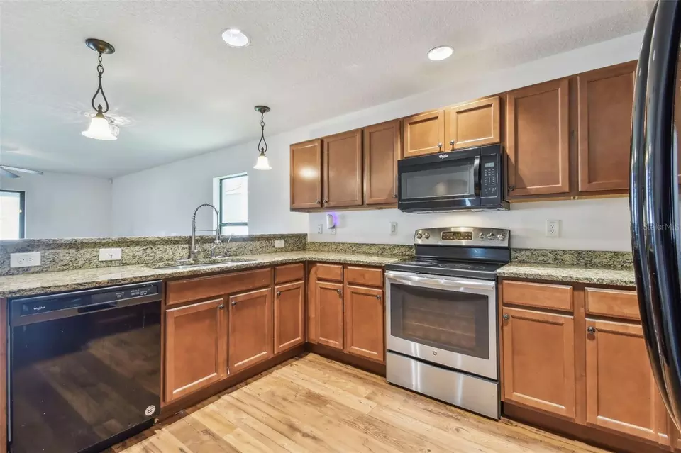 Kitchen - 11837 Thicket Wood Dr, Riverview, FL 33579 photo 1 of 4