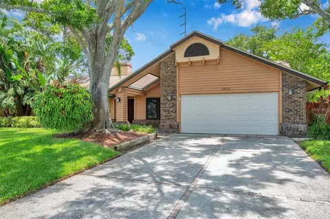 1695 Cinnamon Ln, Dunedin, FL 34698