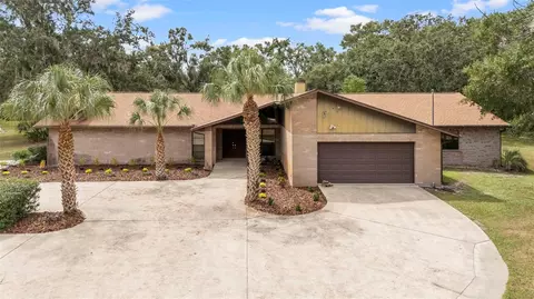 309 Hidden Lake Dr, Brandon, FL 33511