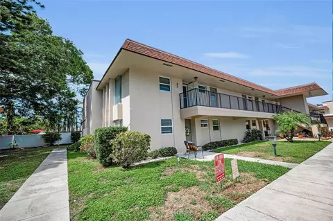 9945 47th Ave N #210, Saint Petersburg, FL 33708