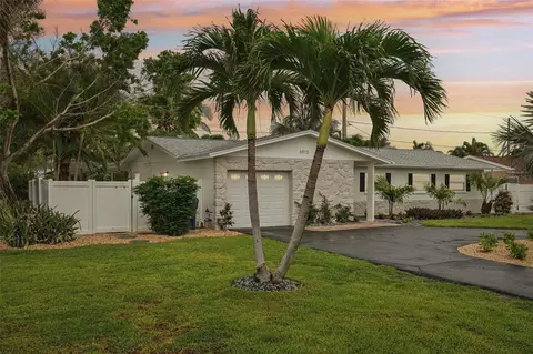 6913 Grande Vista Way S, Saint Petersburg, FL 33707