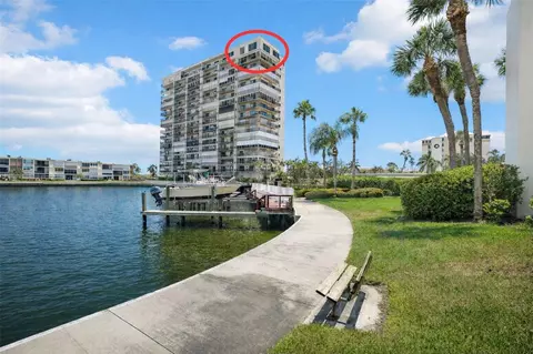 7400 Sun Island Dr S #802, South Pasadena, FL 33707