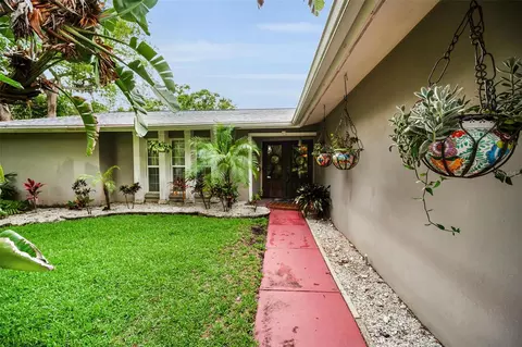 1151 Lancer Ln, Tarpon Springs, FL 34689