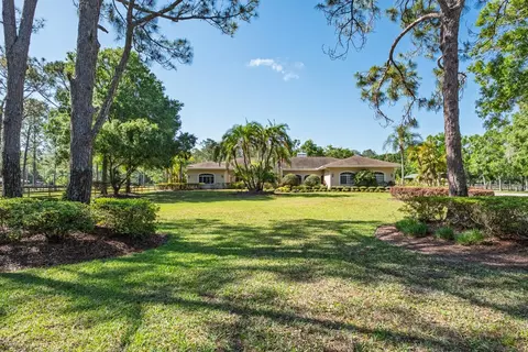 3452 Forelock Rd, Tarpon Springs, FL 34688