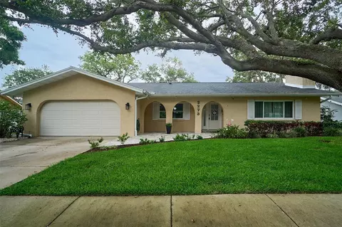 2273 Willowbrook Dr, Clearwater, FL 33764