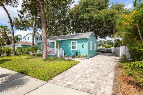 2709 Upton St S, Gulfport, FL 33711