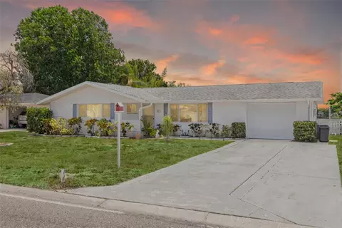 8014 Lotus Dr, Port Richey, FL 34668