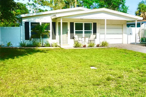 135 Emerald Ln, Largo, FL 33771