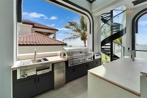 Kitchen - 6526 Surfside Blvd, Apollo Beach, FL 33572 photo 9 of 9